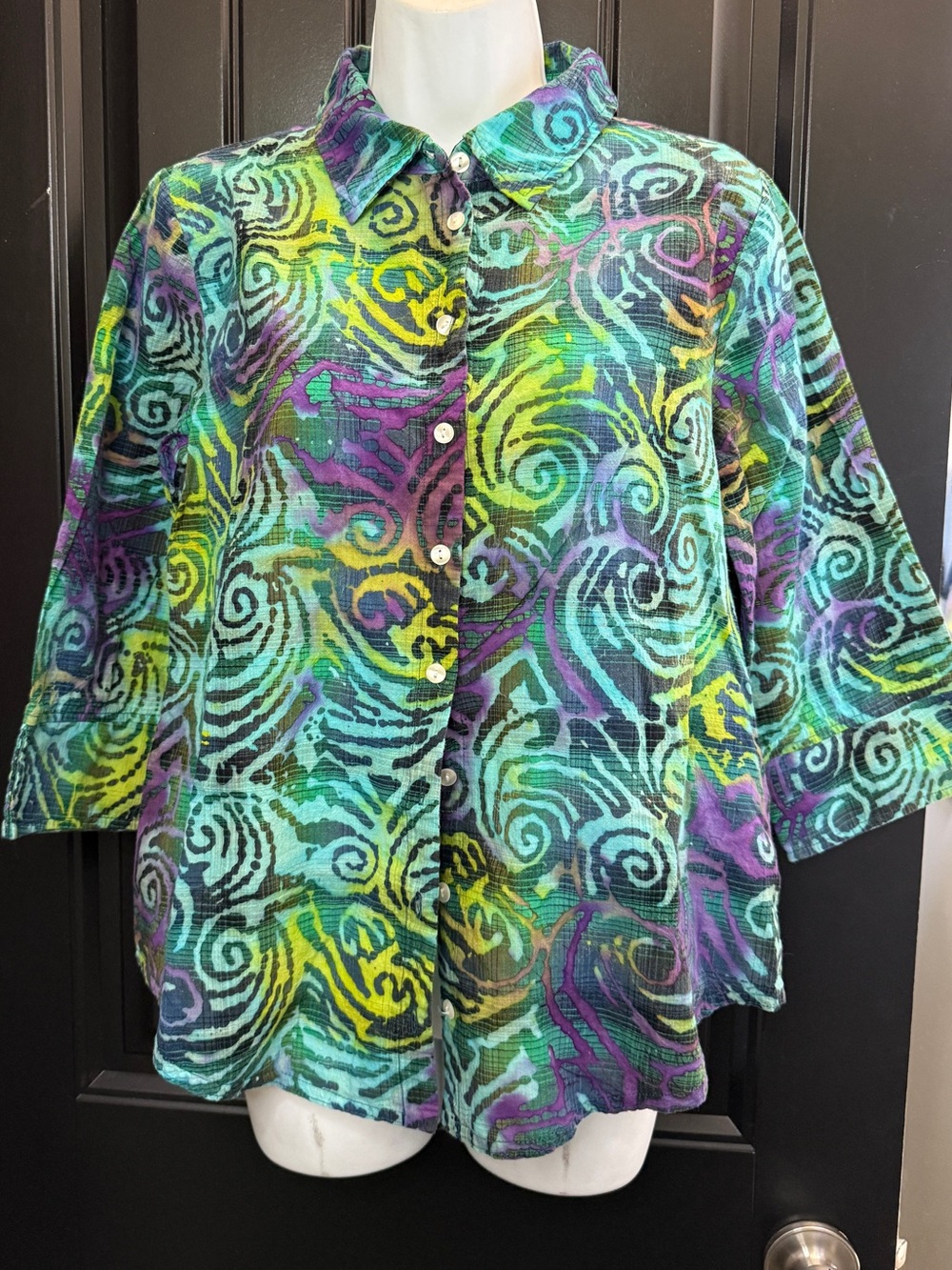Vintage Sno Skins Abstract Printed Button-Up Shirt